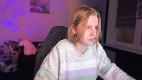 Britney online show from 11-26-25, 09:38