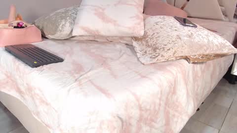 LUNA online show from 12-22-24, 07:31