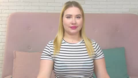 LunaHouston online show from 01-14-25, 04:18