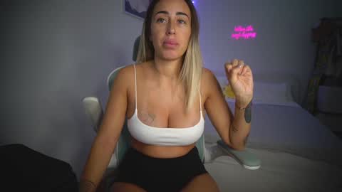 Laura online show from 11-04-25, 10:36