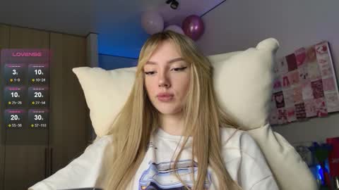 Luna online show from 11-25-25, 11:16