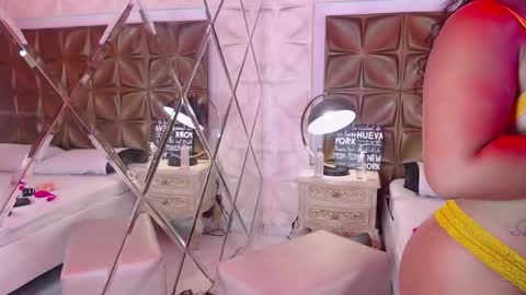 Luna  online show from 04-11-26, 12:31