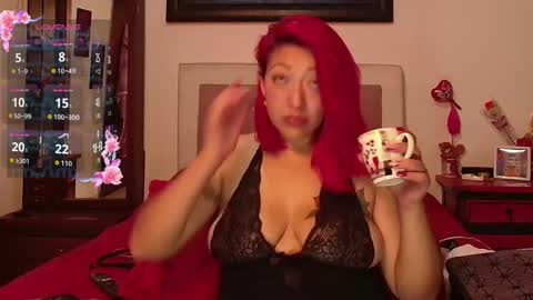 Snapshot of lunalatinacoo chatting on 11-16-25, 02:39 LUNA online show from 11-16-25, 02:39