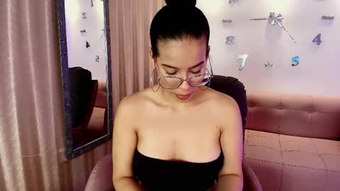 lunamillers_ online show from 04-15-26, 04:41