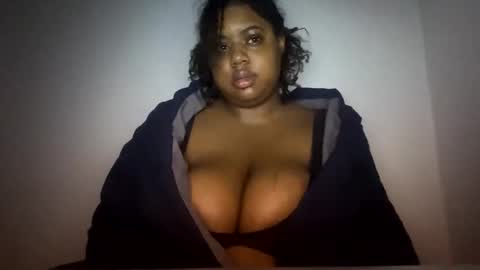 lunamoth00 online show from 02-10-26, 12:20