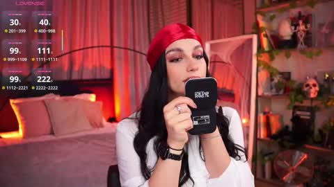 Snapshot of lunanight_ chatting on 11-01-25, 08:33 Luna next streams Mon Fri Sat Sun 8pm-5am gmt0 online show from 11-01-25, 08:33