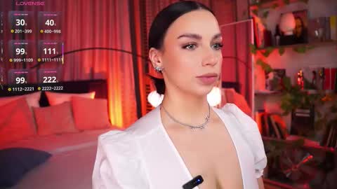 Snapshot of lunanight_ chatting on 11-16-25, 08:58 Luna next streams Mon Fri Sat Sun 8pm-5am gmt0 online show from 11-16-25, 08:58