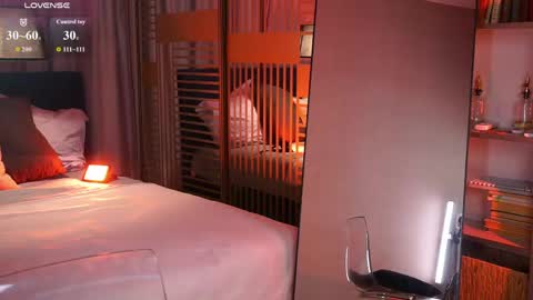 Luna  next streams Mon Fri Sat Sun 8pm-5am gmt0 online show from 04-28-26, 09:09