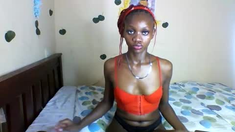 Snapshot of lunanior chatting on 06-06-26, 05:23 lunanior online show from 06-06-26, 05:23