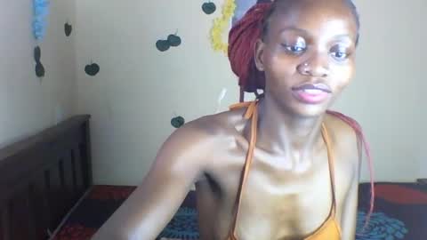 Snapshot of lunanior chatting on 06-16-26, 11:24 lunanior online show from 06-16-26, 11:24