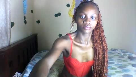 Snapshot of lunanior chatting on 06-28-26, 10:16 lunanior online show from 06-28-26, 10:16