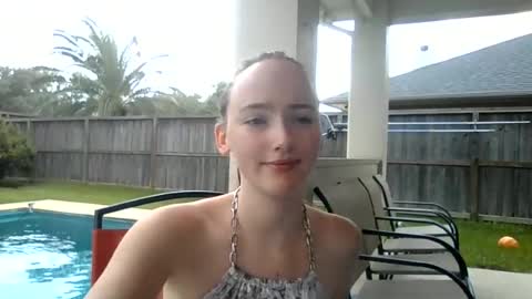 lunapixie2020 online show from 06-17-26, 09:16