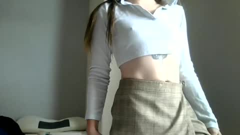 lunapixie2020 online show from 07-06-26, 07:38