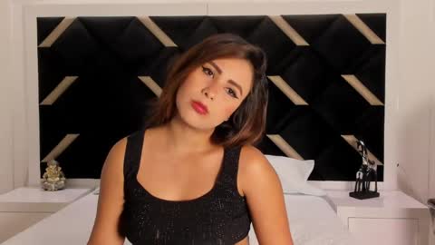 Lia 3 online show from 04-26-26, 08:50