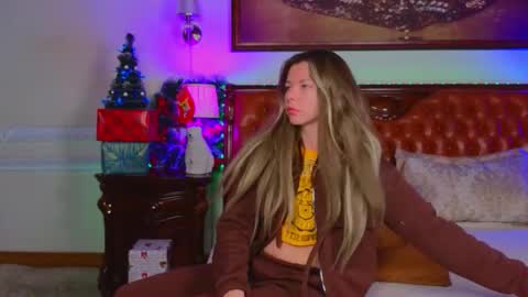 Luna Rishi online show from 12-20-25, 06:20