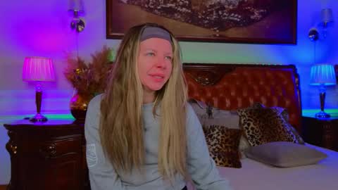 Luna Rishi online show from 01-16-26, 06:17