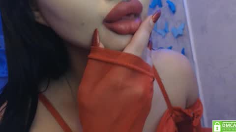 Snapshot of lunarose77 chatting on 02-15-25, 11:25 Luna online show from 02-15-25, 11:25