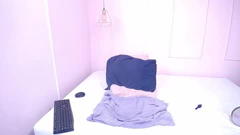 Luna online show from 03-05-26, 01:51