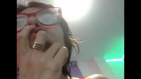 lunatraviesapiel online show from 03-18-26, 07:17