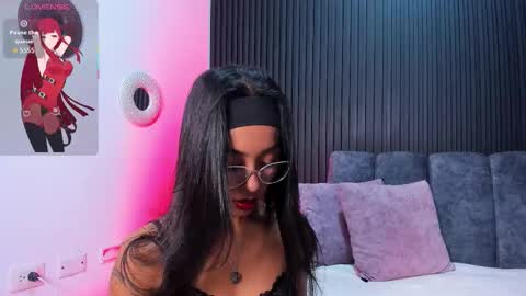 Snapshot of lunavelour_ chatting on 02-22-26, 03:18 Luna online show from 02-22-26, 03:18