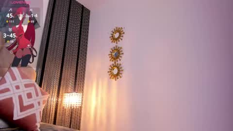 Luna   online show from 04-23-26, 02:30