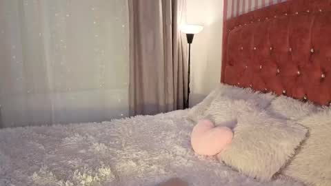 lunavelvet7 online show from 04-18-26, 07:07