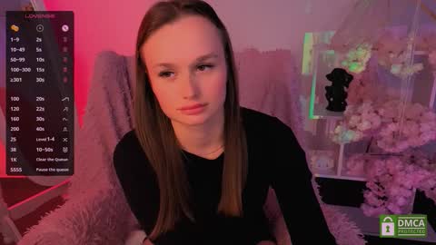 Snapshot of lunavibee chatting on 09-26-25, 01:59 Luna online show from 09-26-25, 01:59