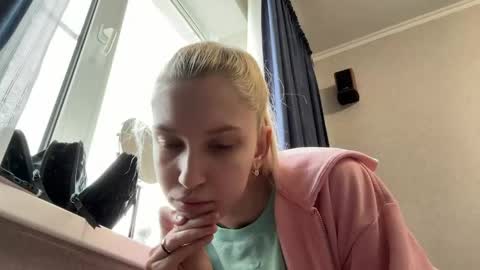 Snapshot of lunawhitex chatting on 05-28-26, 09:39 Luna online show from 05-28-26, 09:39
