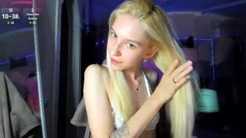 Snapshot of lunawhitex chatting on 07-10-26, 08:11 Luna online show from 07-10-26, 08:11