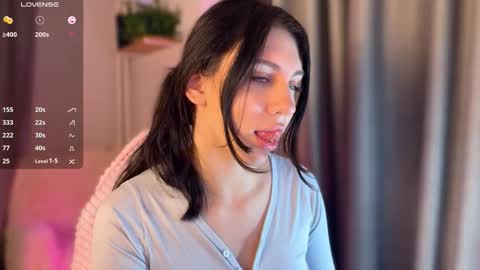 Snapshot of lunawho chatting on 02-15-26, 04:09 Luna online show from 02-15-26, 04:09