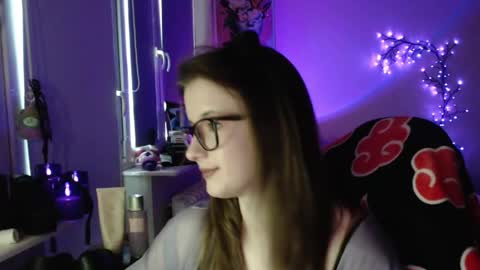 LunaXcherry online show from 05-07-26, 05:18