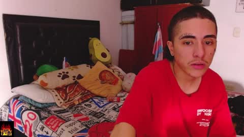 Snapshot of lunay_gutierreez chatting on 12-20-24, 12:52 Lunay and mariana PVT OPEN online show from 12-20-24, 12:52