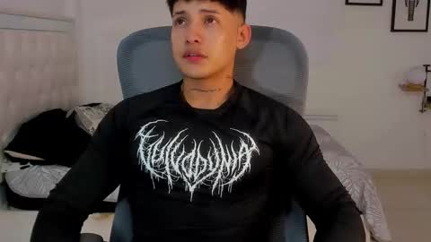 Lunay online show from 02-21-26, 10:55