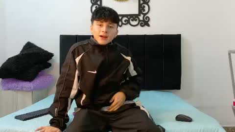 Snapshot of lunaydream chatting on 06-20-26, 11:35 lunaydream online show from 06-20-26, 11:35