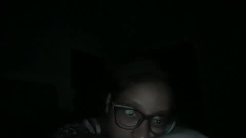 lunchboxgirl online show from 04-19-26, 02:11