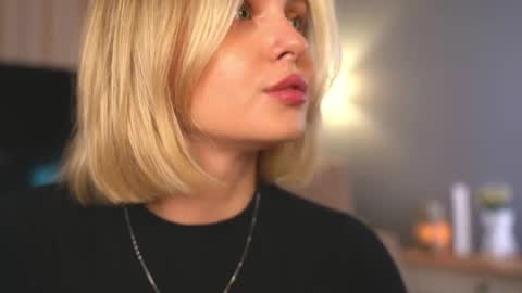 Evi online show from 05-10-26, 08:19