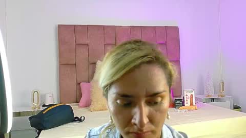 lunitadiva online show from 11-23-25, 03:12