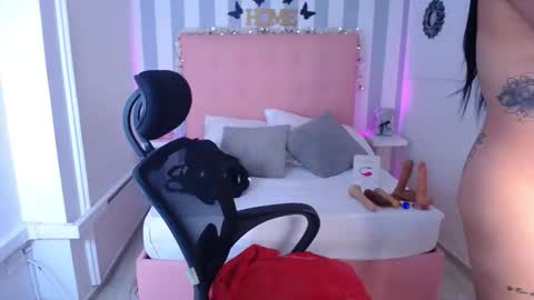 lunna_boobs20 online show from 10-10-25, 04:22