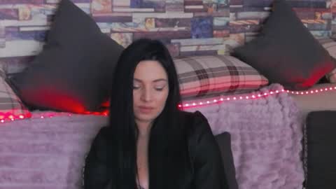 Snapshot of lunnagray chatting on 10-08-25, 08:01 LunnaGray online show from 10-08-25, 08:01