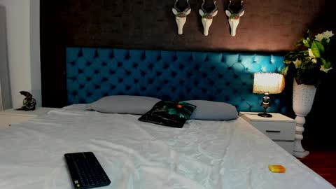 Luna online show from 04-05-26, 02:25