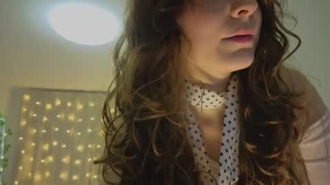 lunoria online show from 04-05-26, 08:39