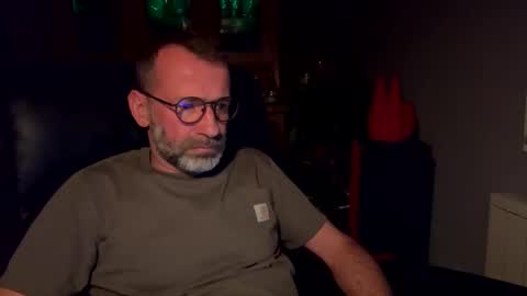 Snapshot of lure4beef chatting on 01-25-25, 04:35 lure4beef online show from 01-25-25, 04:35