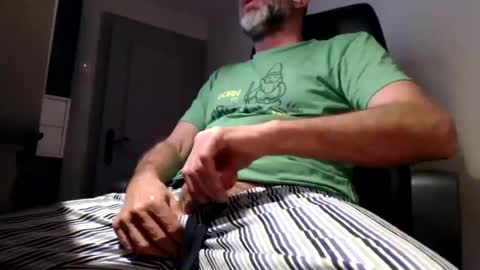 Snapshot of lure4beef chatting on 03-08-25, 11:18 lure4beef online show from 03-08-25, 11:18