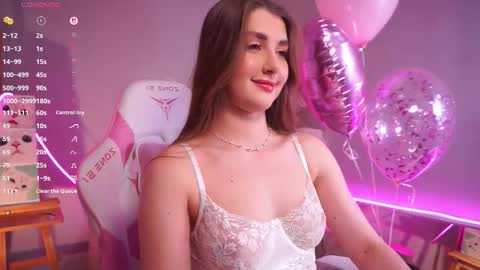 Snapshot of lureofeva chatting on 12-13-25, 09:20 Eva online show from 12-13-25, 09:20