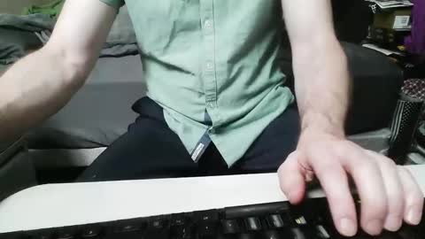 lurkin4alivin online show from 10-15-25, 06:13