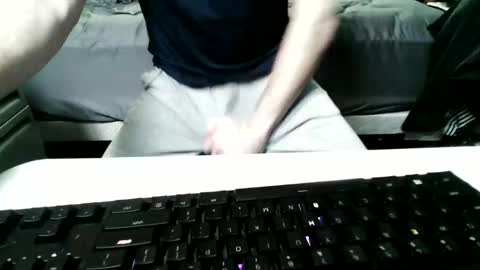 lurkin4alivin online show from 10-19-25, 06:41