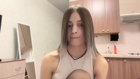 Snapshot of lurlineoline chatting on 11-04-25, 07:18 May online show from 11-04-25, 07:18