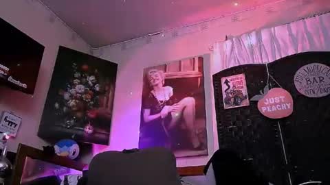 Snapshot of lusciouslibra82 chatting on 11-08-25, 10:15 .Clarissa. Follow me on Instagram miss buns online show from 11-08-25, 10:15