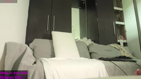 Snapshot of lusciouslipsxx chatting on 12-02-25, 07:03 lusciouslipsxx online show from 12-02-25, 07:03