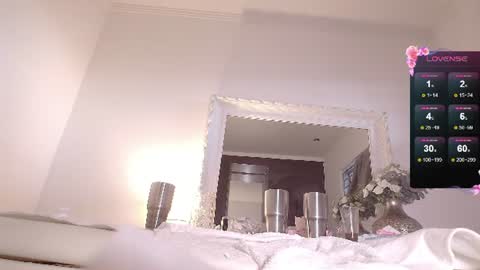 lusciouslipsxx online show from 06-30-26, 05:08